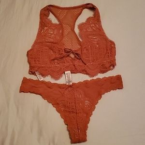 Brand New VS Dream Angel Bralette Size XS, Thong M